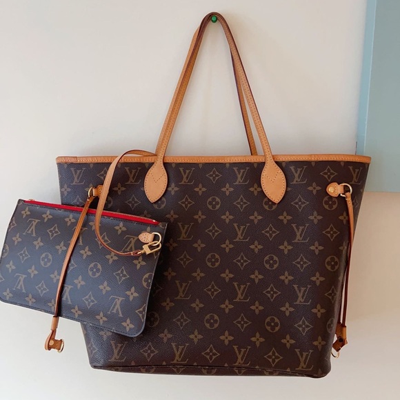 Louis Vuitton Handbags - Louis Vuitton Neverfull MM Monogram